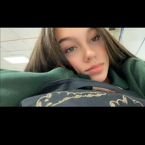 Meet your Posher, Violet